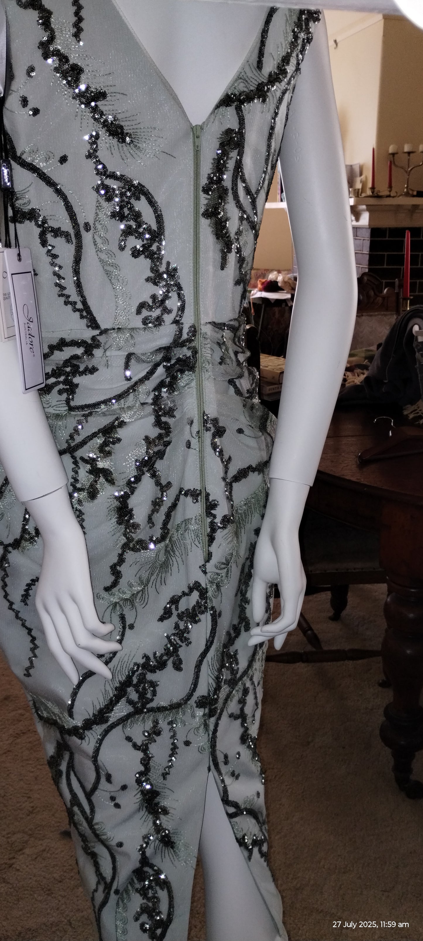 F Size 14 green sleeveless kneelength dress