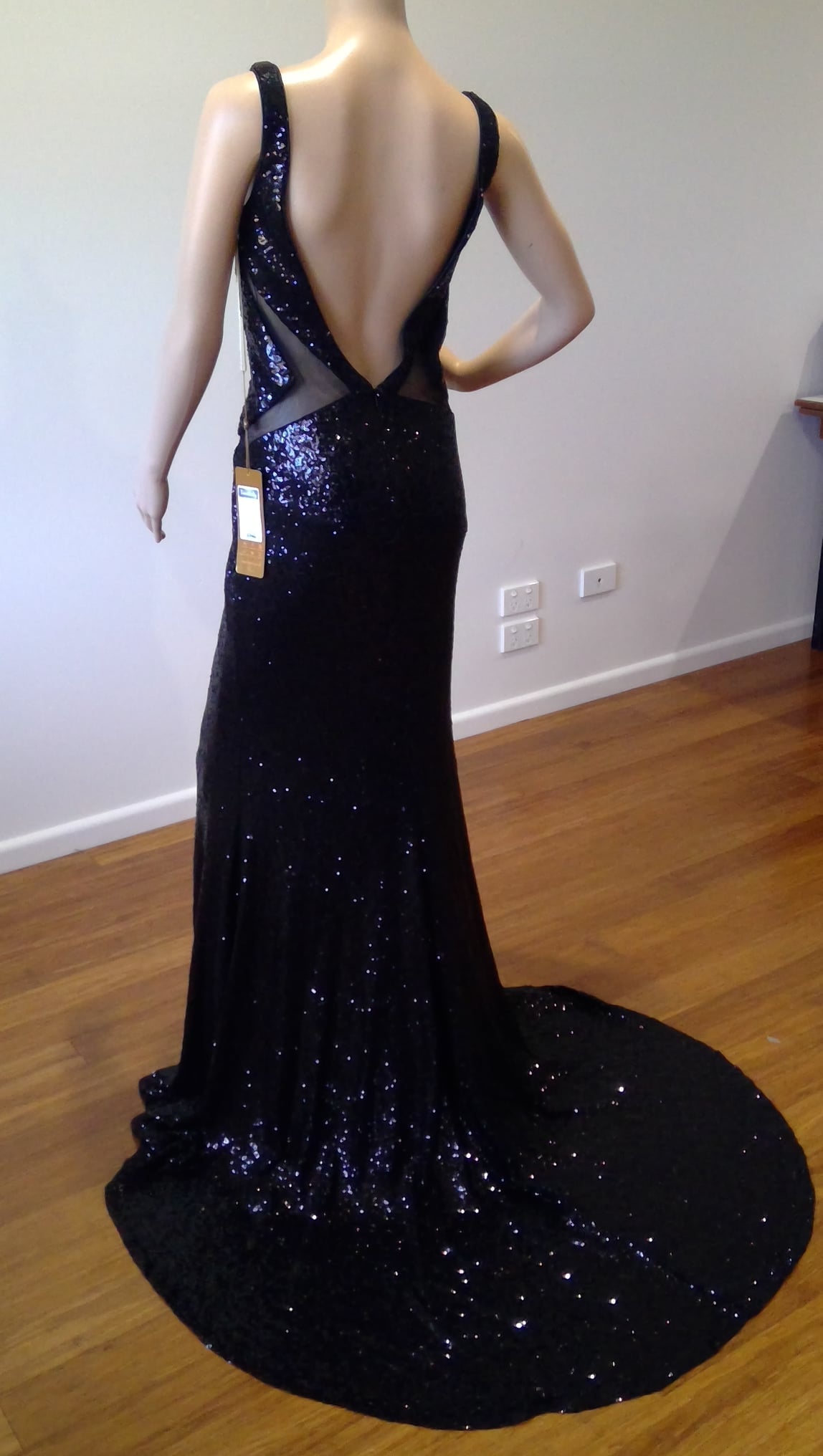f Size 14 Black sequinned dress