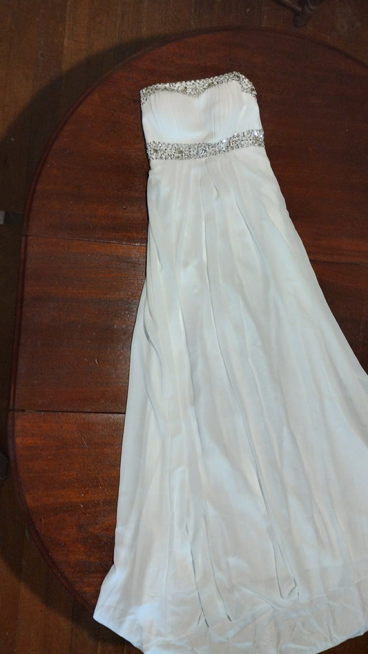 c Size 8 white sheath dress with beaded waist detail