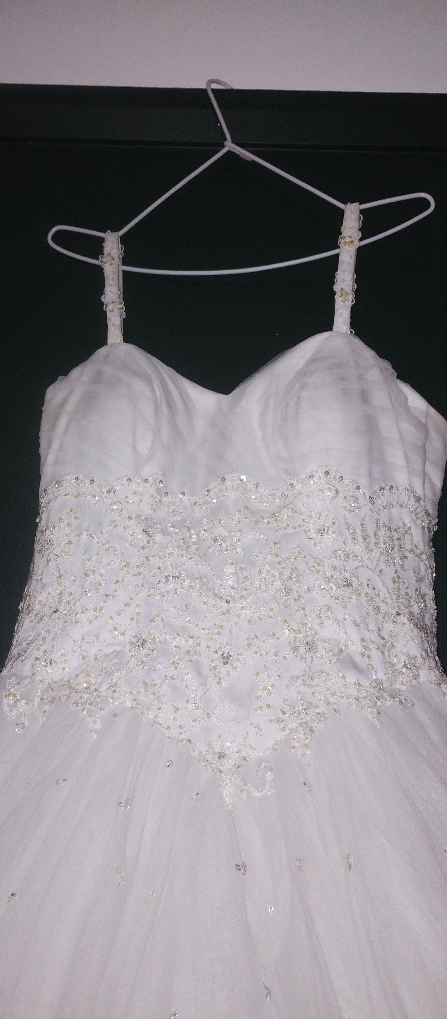 b Size 6 White princess dress