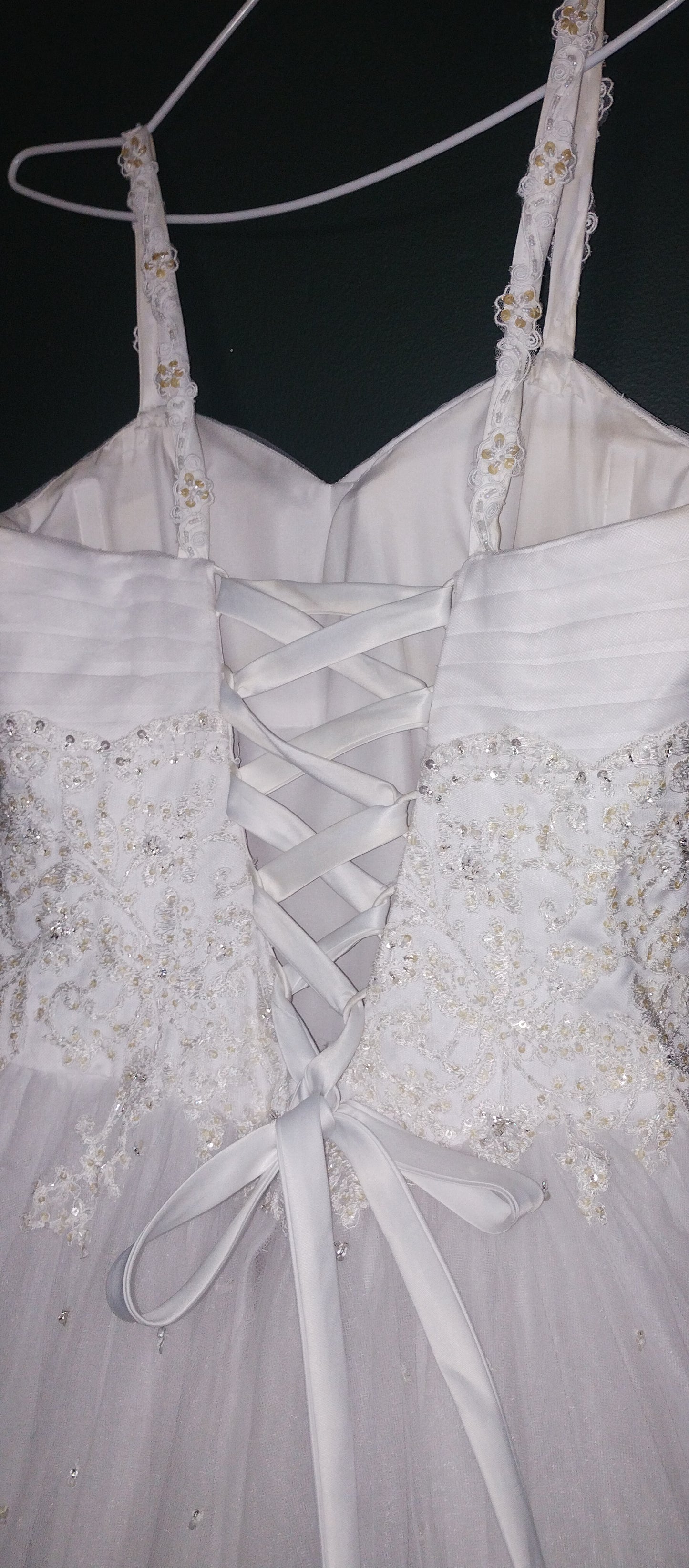 b Size 6 White princess dress