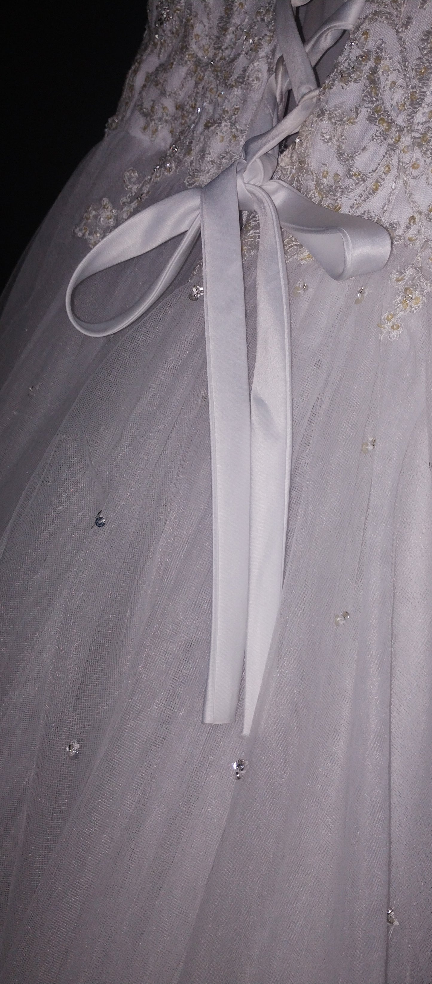 b Size 6 White princess dress