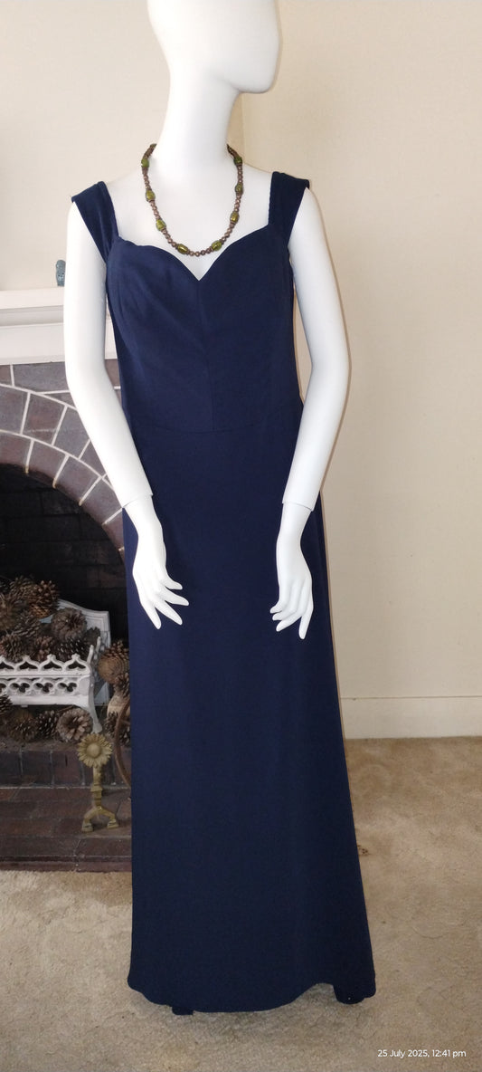 F Sze 14 black sweetheart neckline long dress