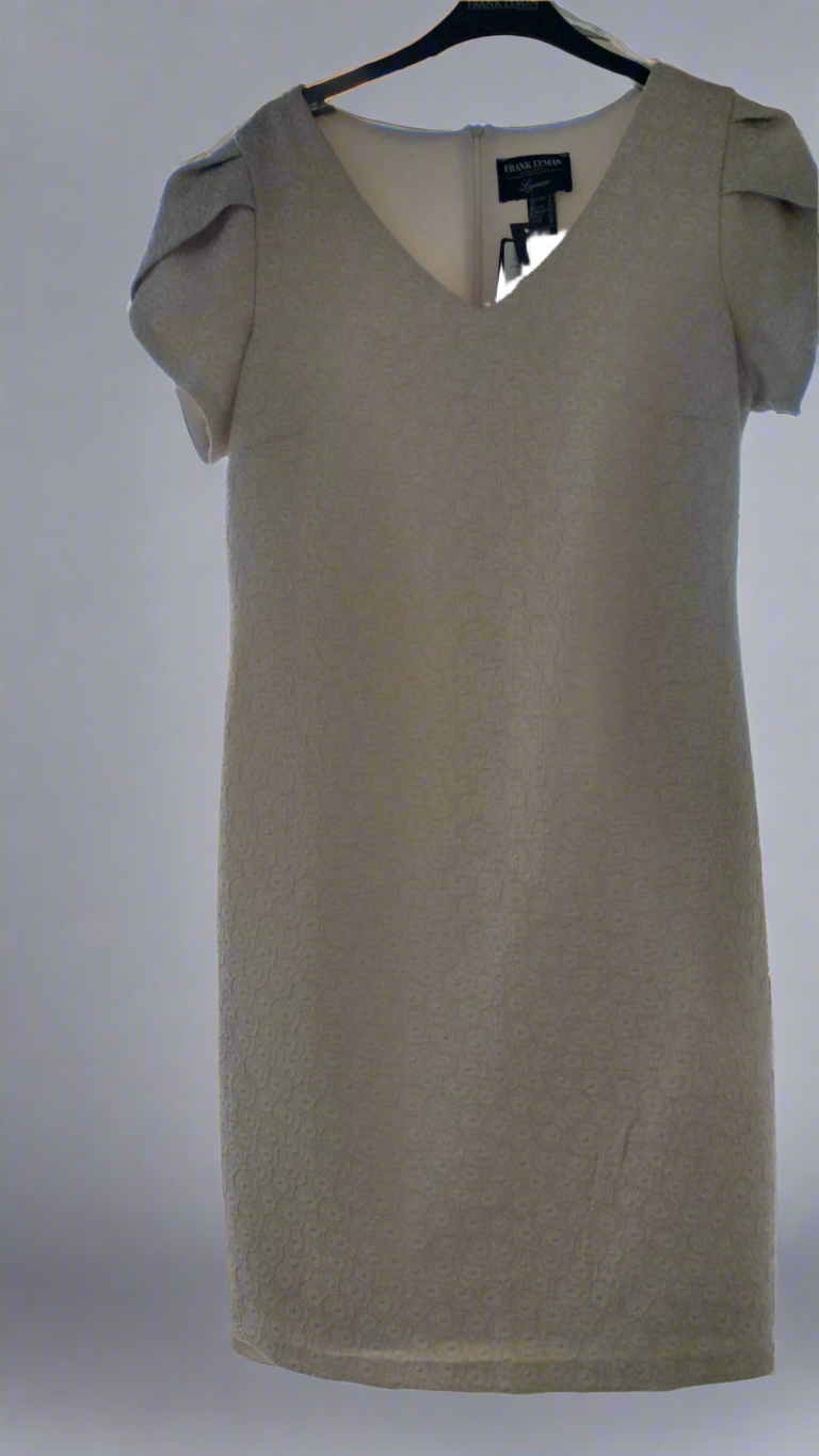 c Size 8 Cream and gold fabric knee length dress
