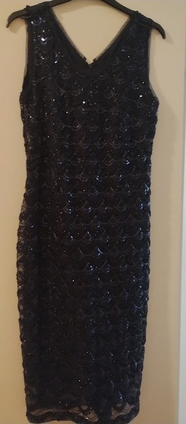c Size 8 Navy sequinned straight to knee dress, V neck, sleeveless