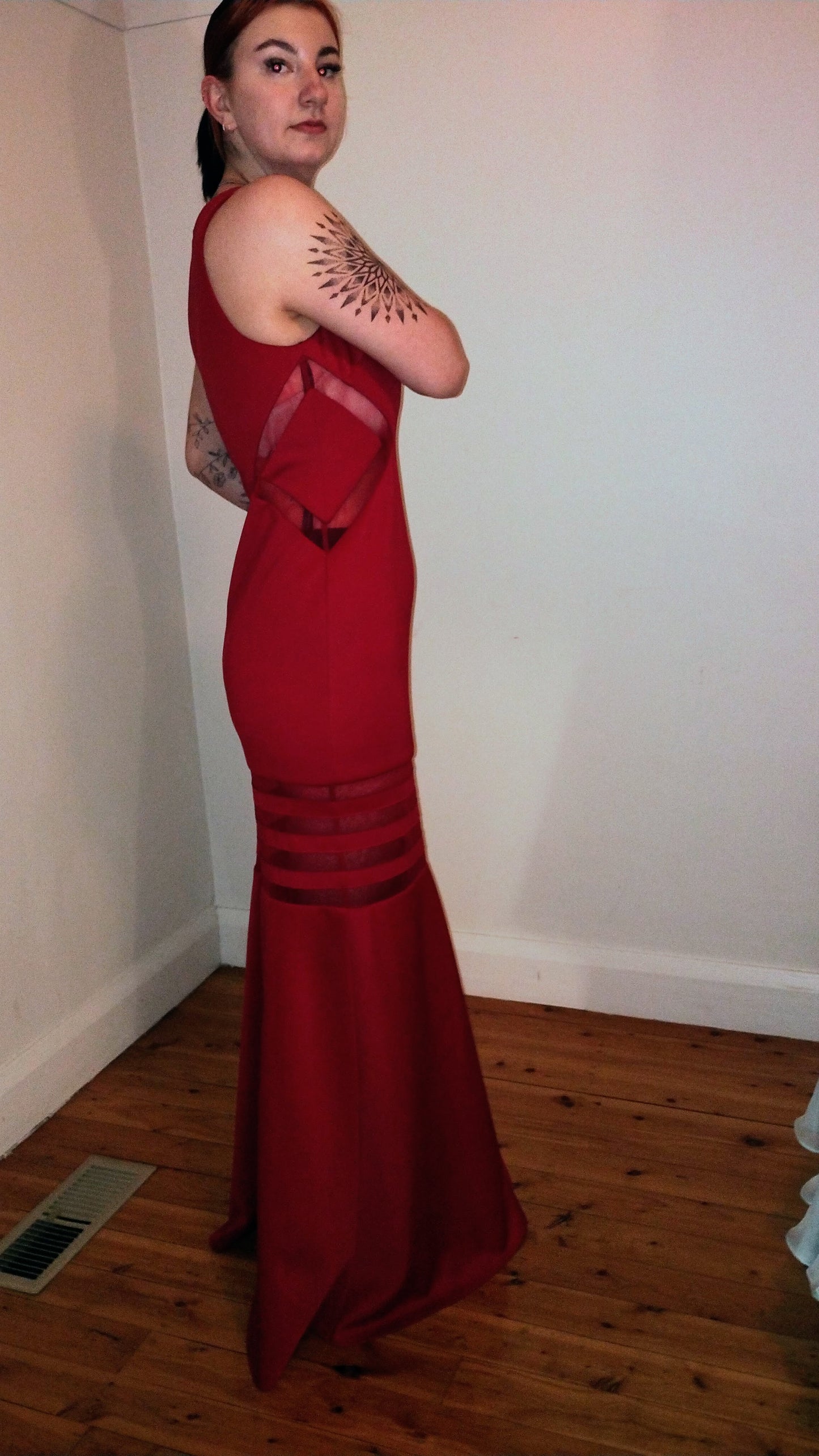 e Size 12 Red full length dress