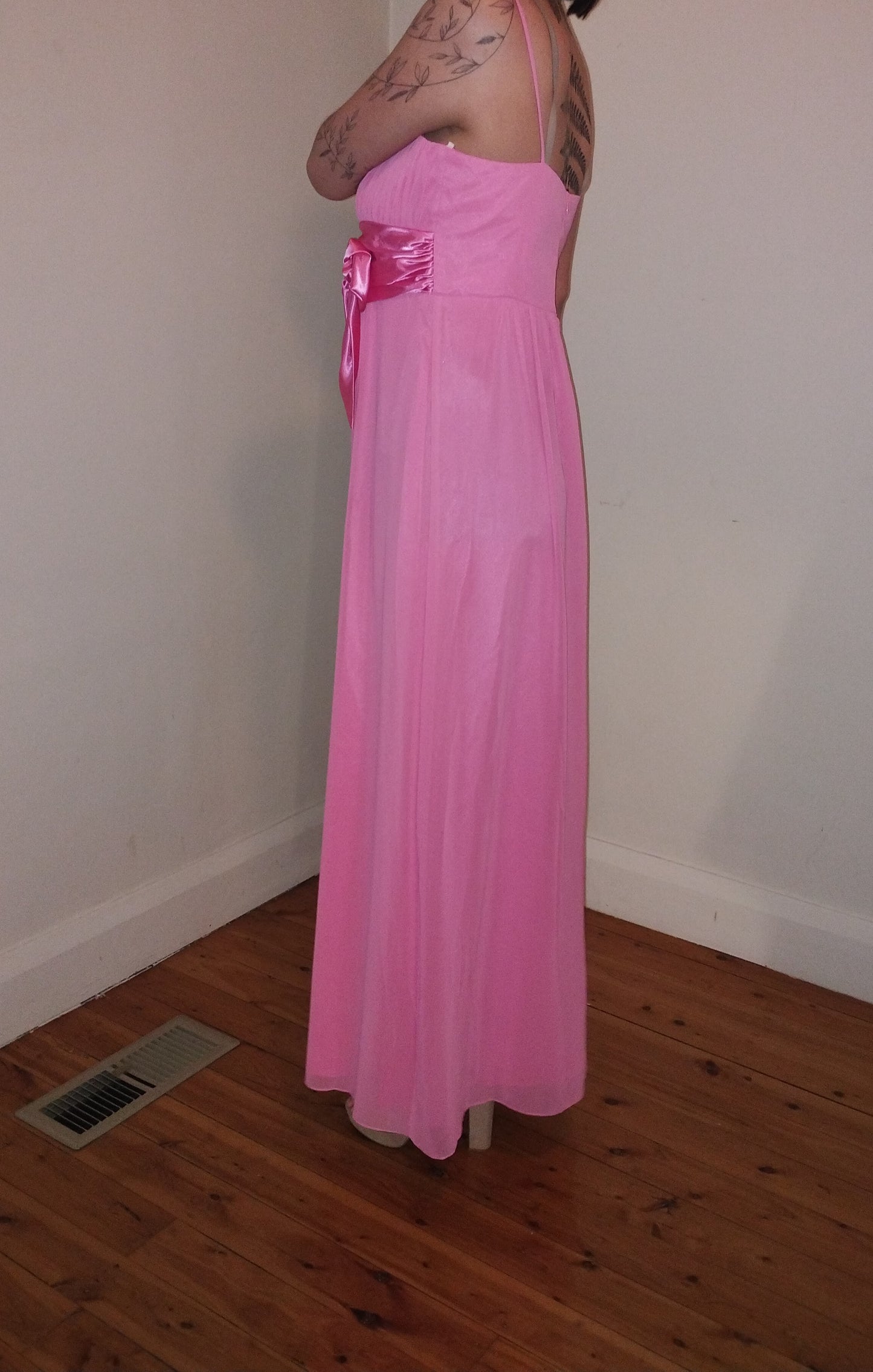 e size 12 Pink full length formal dress