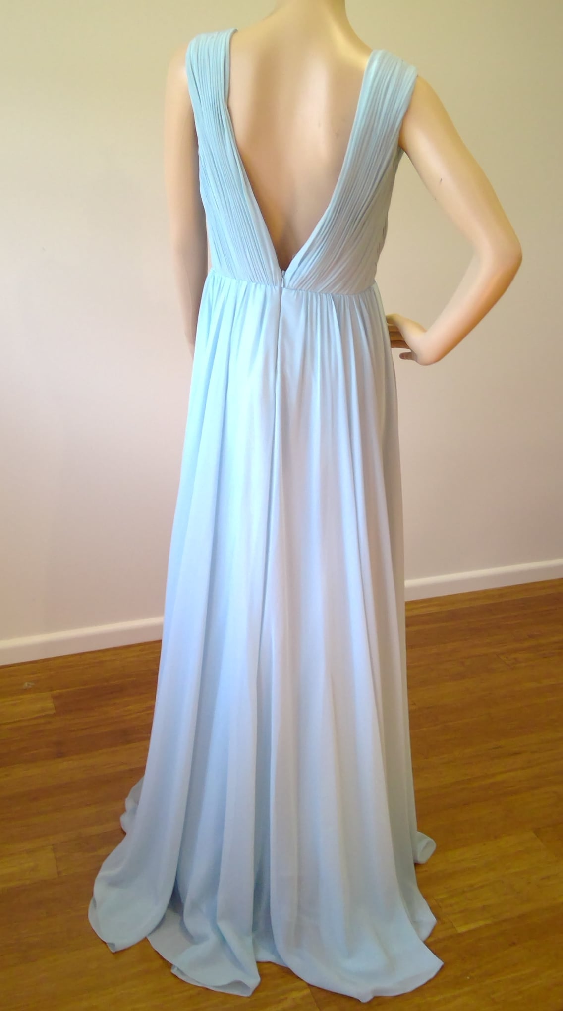 c Size 8 Pale Blue Plunging neckline dress