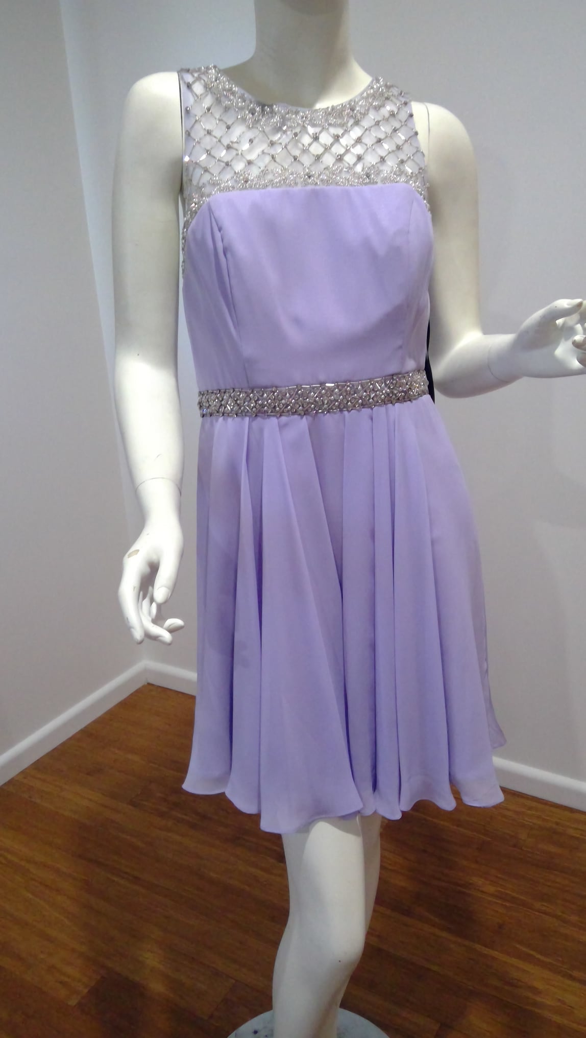 c Size 8 Lilac above knee length dress