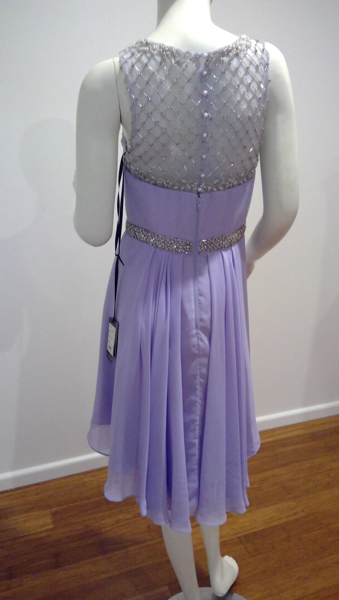 c Size 8 Lilac above knee length dress