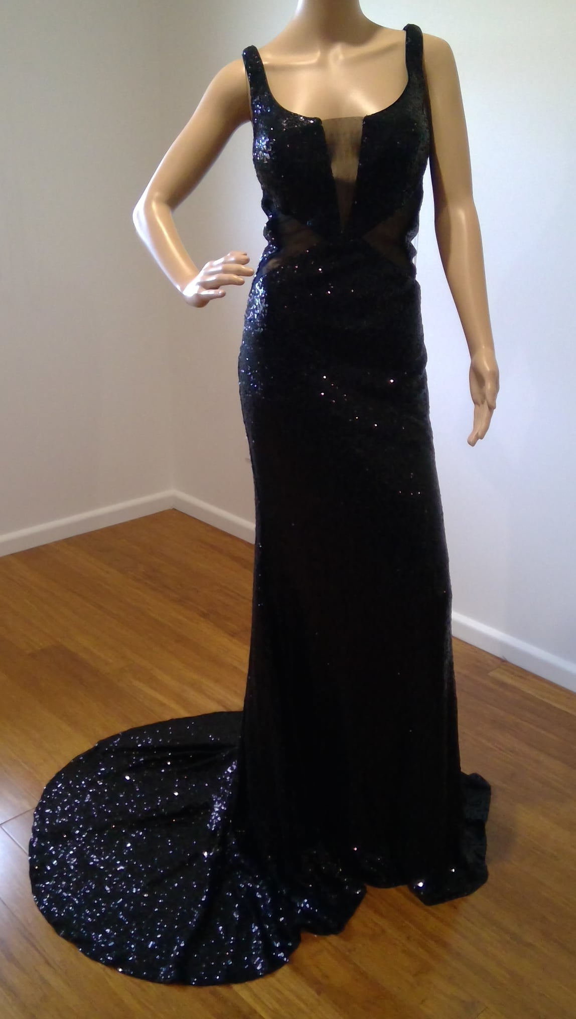 f Size 14 Black sequinned dress