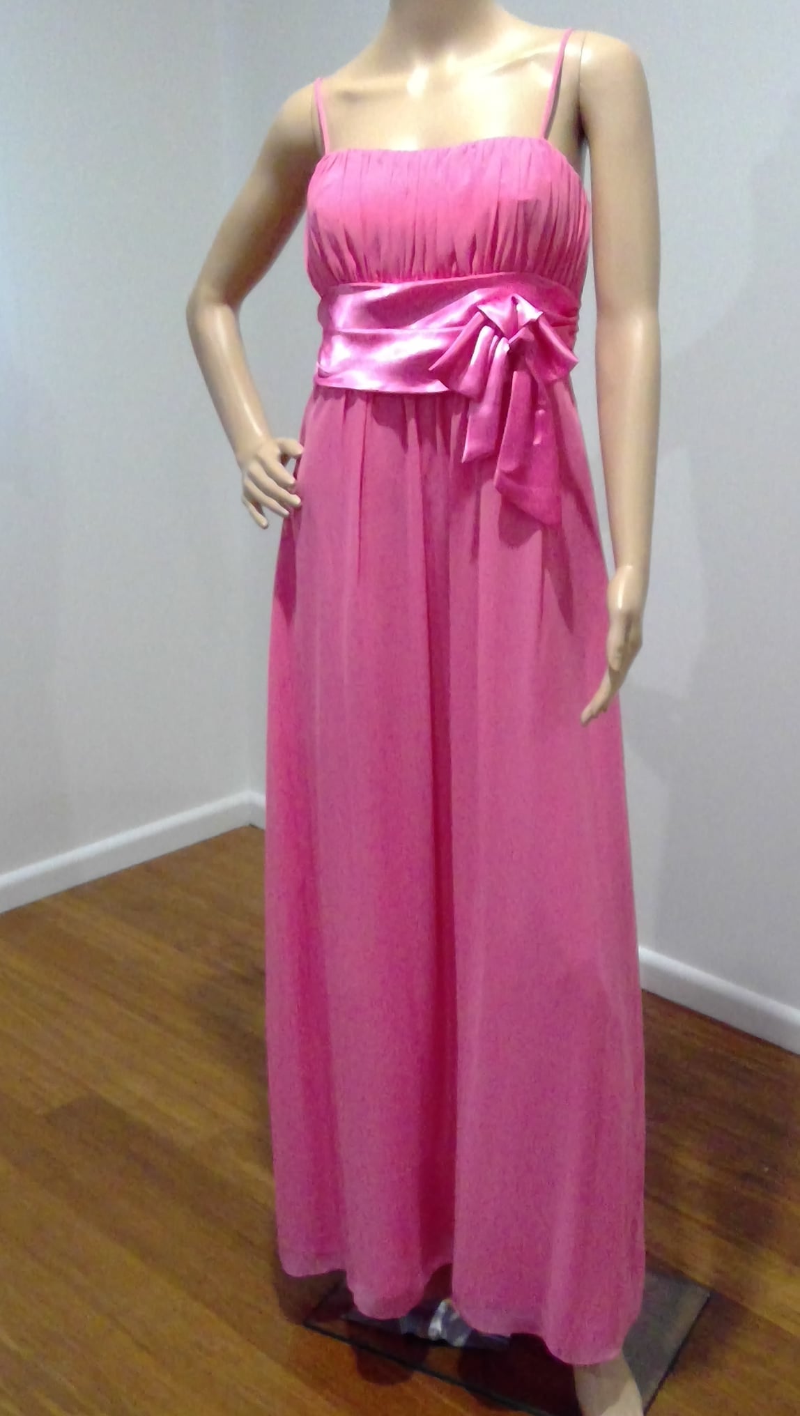 e size 12 Pink full length formal dress