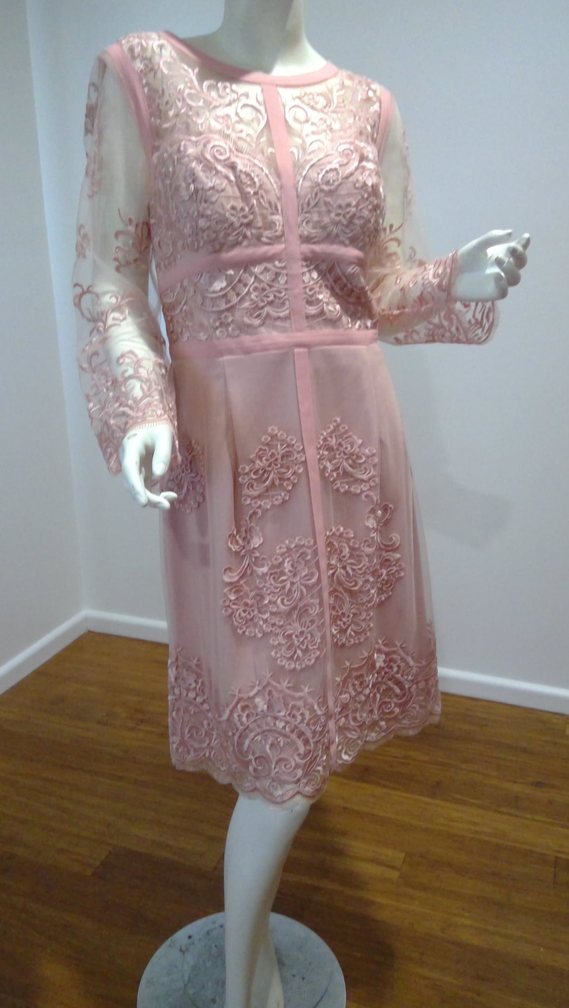 f size 14 Pink  Lace knee length dress