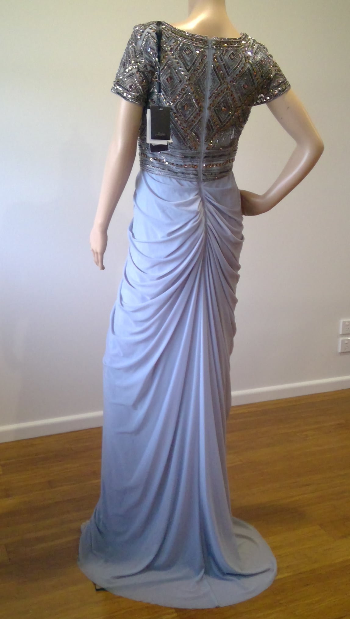 e size 12 Silver short sleeved draped full length dress