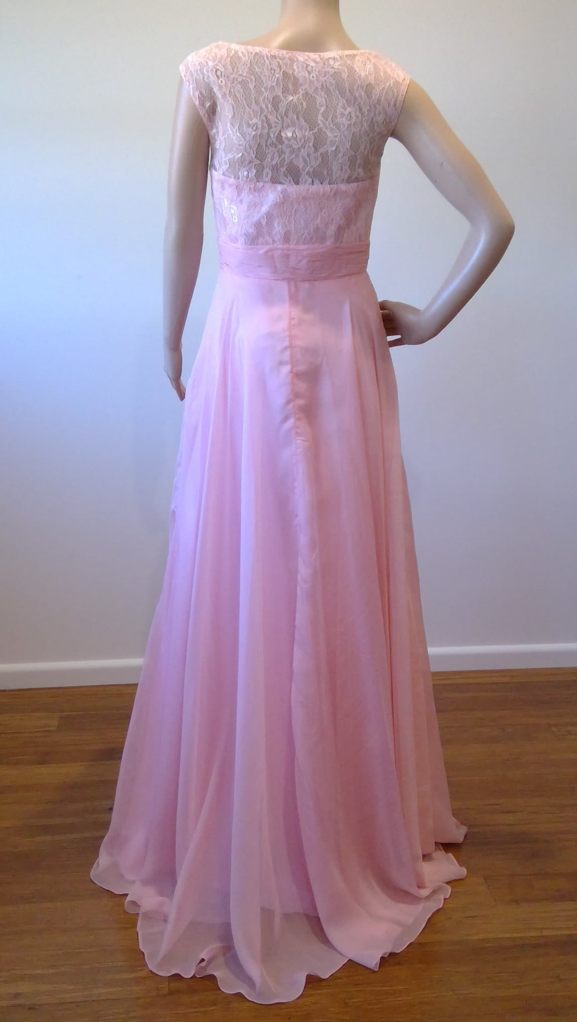 e Size 12 shell Pink full length feminine dress