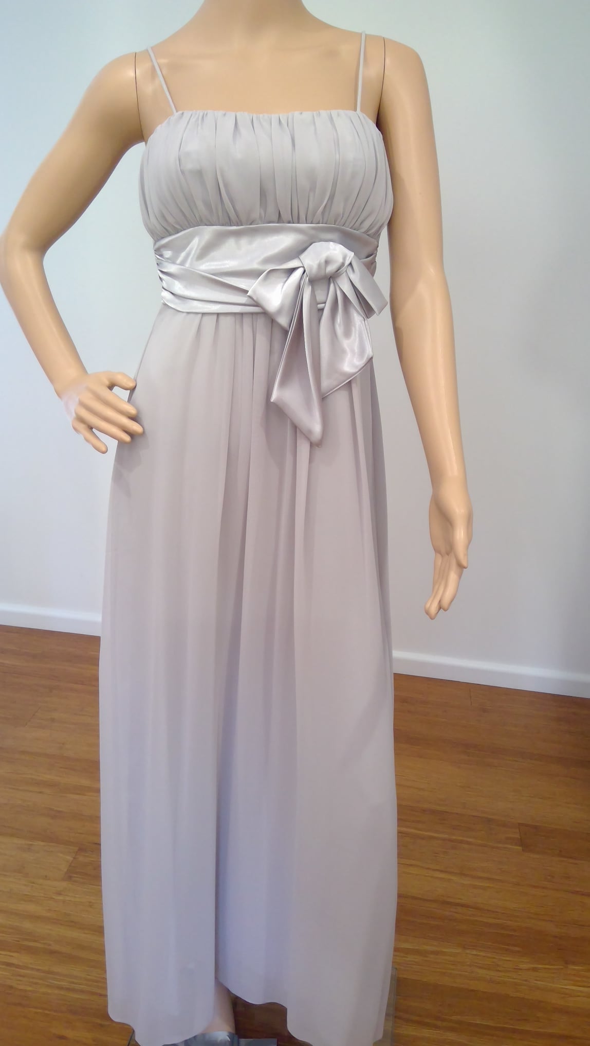 b Size 6 Silver Straight Neckline A Line Dress