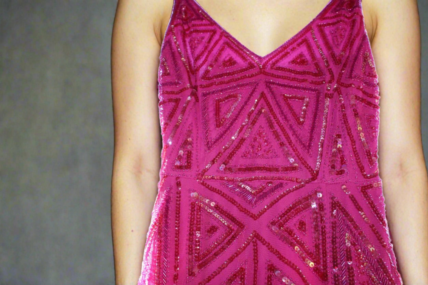 b Size 6 Pink Geometric sequinned Dress