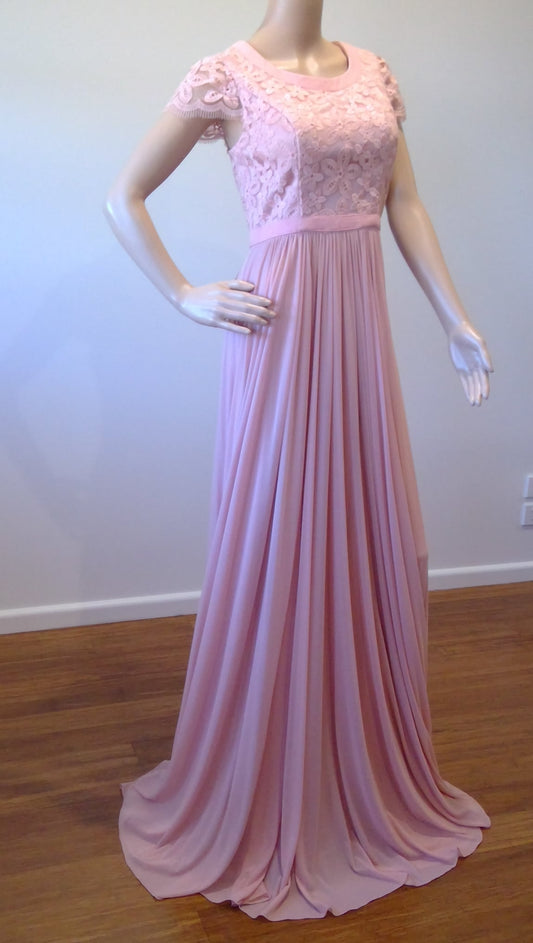 c Size 8 Light Pink Cap Sleeve Dress