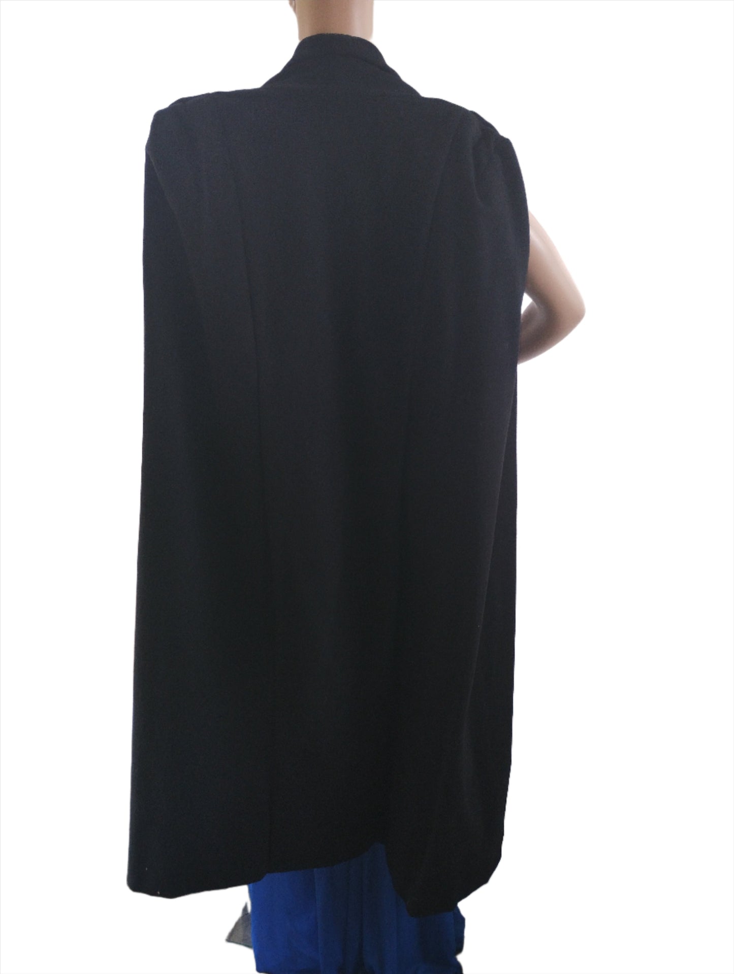 e Size 12 Black evening cloak