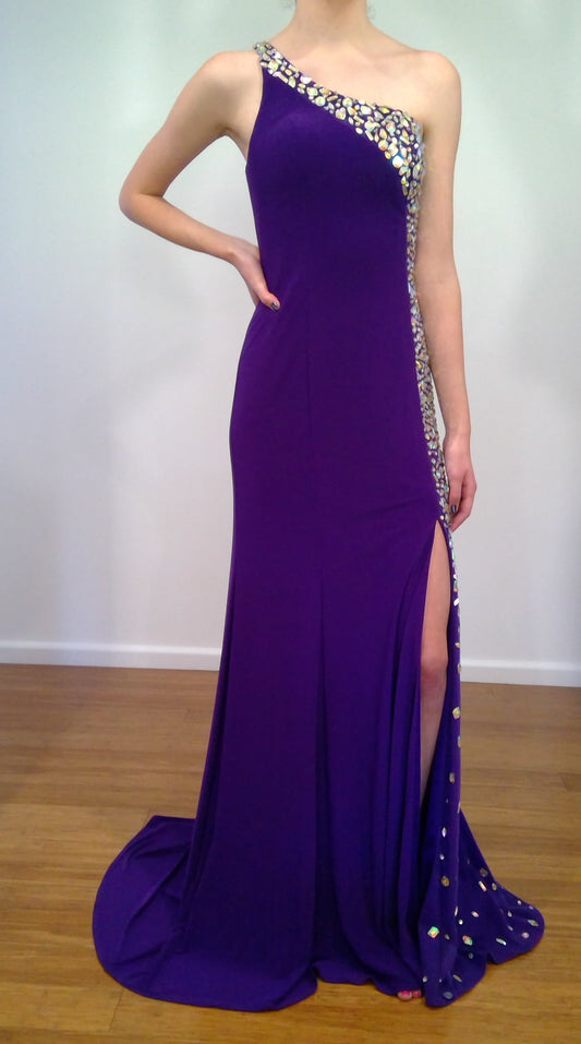 c Size 8 Purple one shoulder diamante dress