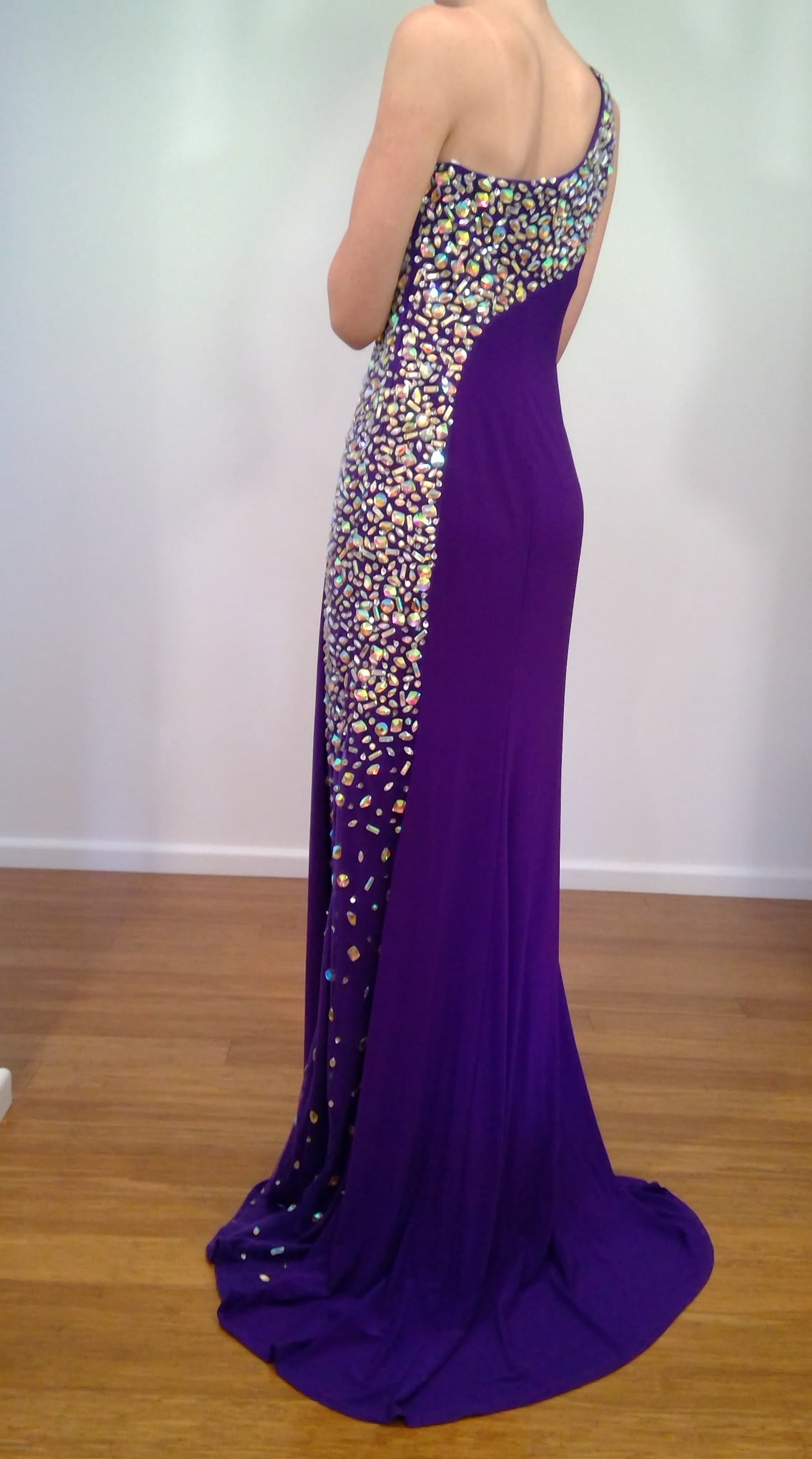 c Size 8 Purple one shoulder diamante dress